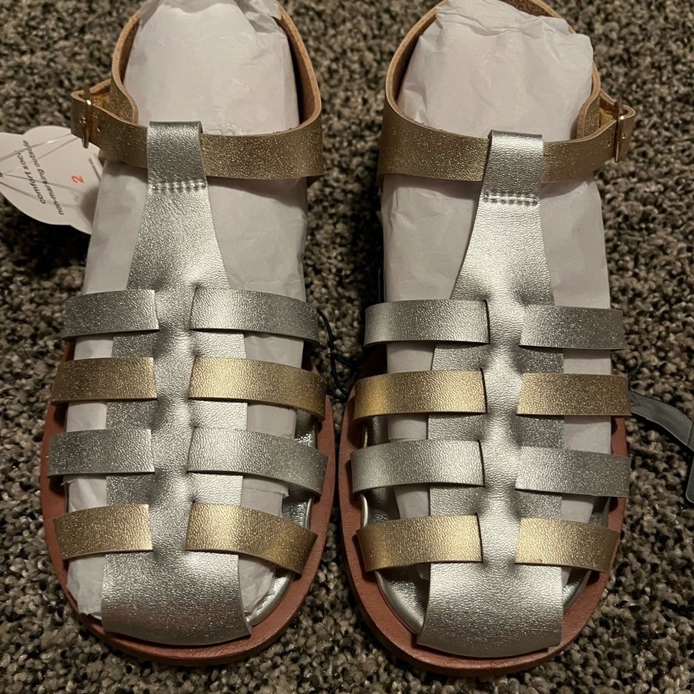 Wonder Nation girls sandals